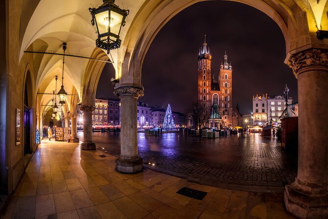 2-Hour City Walking Tour in Creepy Krakow - Krakow’s dragon: the legend lands near Wawel