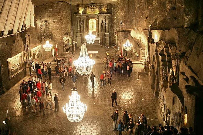 Auschwitz-Birkenau and Wieliczka Salt Mine Full Day Tour - Meeting point and on-the-ground logistics in Krakow