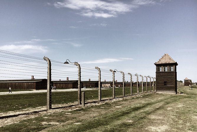 Auschwitz Birkenau: Complete Private Tour - Getting into Auschwitz: smoother flow and real context