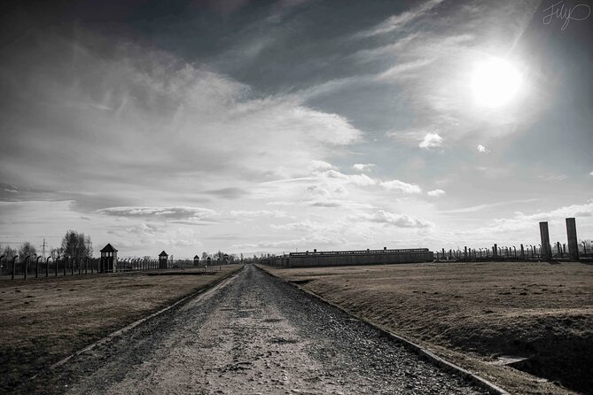 Auschwitz-Birkenau: Entry Ticket with Guided Tour - Auschwitz-Birkenau in One Guided Visit: Auschwitz I and Auschwitz II