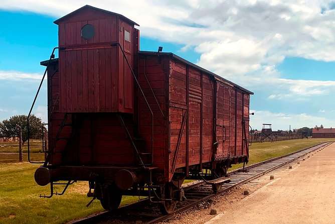 Auschwitz-Birkenau Guided Shared Tour from Krakow - Time on the Clock: How to Mentally Prepare for a 7-Hour Day