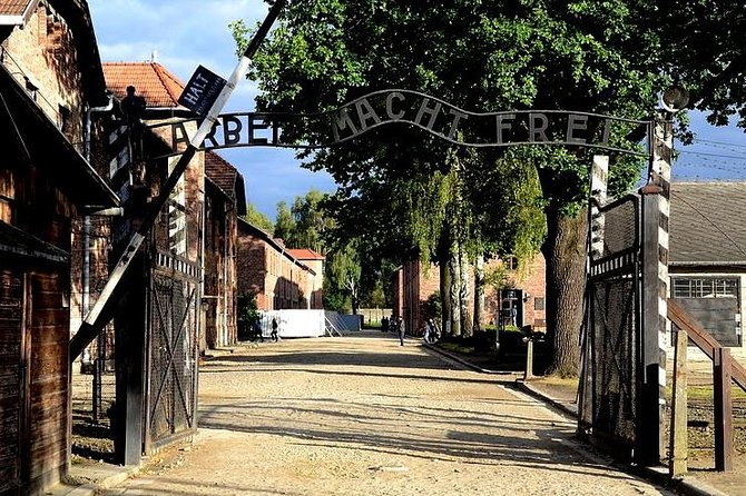 Auschwitz-Birkenau guided tour from Krakow with a private transport - The English Guide + Headphones: How You Hear Every Detail