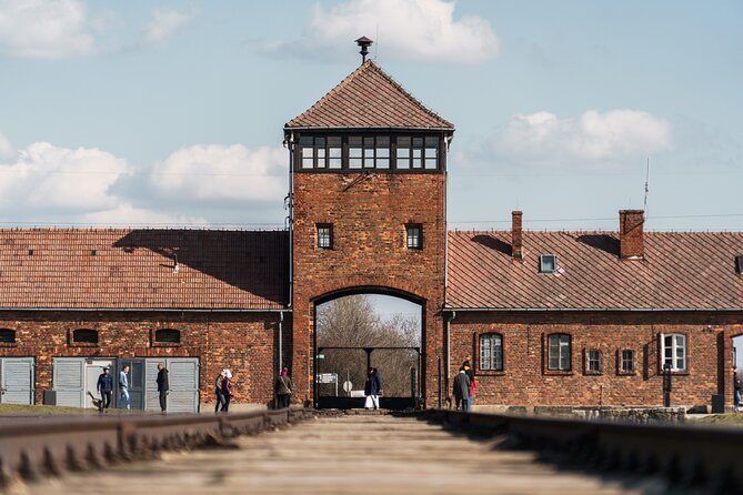 Auschwitz-Birkenau Guided Tour from Krakow with Hotel Pickup - Why Auschwitz-Birkenau from Krakow Feels Manageable
