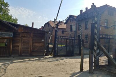 Auschwitz Birkenau Guided Tour with Hotel Pickup from Cracow - The Krakow break after the memorial: use it, don’t rush it