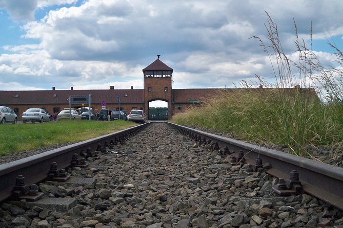 Auschwitz-Birkenau last minute guided Tour - Panstwowe Muzeum Auschwitz-Birkenau: What to Expect in Those 3 Hours