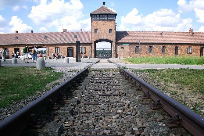 Auschwitz-Birkenau Memorial and Museum Guided Tour - Private Transport - Door-to-door private transport from Krakow (and why it matters)