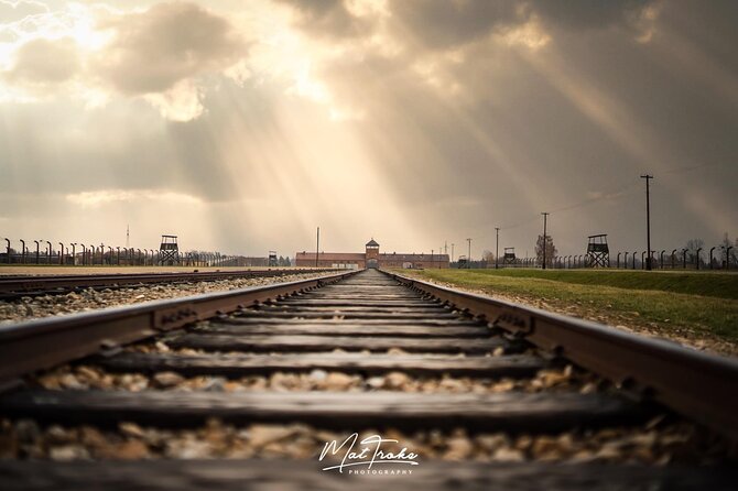 Auschwitz-Birkenau Memorial and Museum Guided Tour - Private Transport - First stop: Auschwitz museum area and getting your bearings