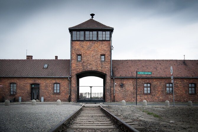 Auschwitz-Birkenau Private Tour from Krakow - Getting to Auschwitz from Krakow without losing your day