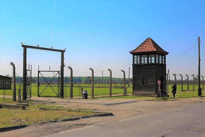 Auschwitz-Birkenau Tour with Private Transport Altenative Tour - Auschwitz-Birkenau from Kraków: what this “alternative” actually means