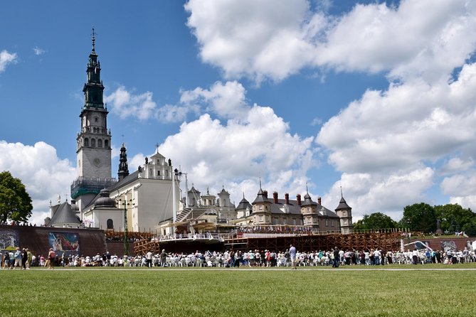 Black Madonna Czestochowa Jasna Gora Private Tour From Krakow - Entering the Jasna Góra Monastery: Two Hours That Give You Context