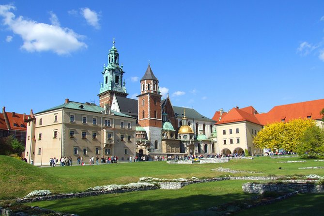 City Tour by electric car- Krakow - Ghetto and Podgórze route: staying respectful while getting the location context