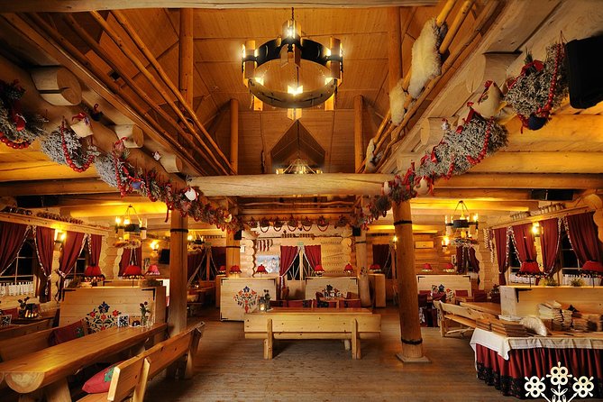 Cottage Style Evening with Folk Show and Traditional Feast from Krakow - The Cottage-Style Restaurant: Where the Dinner Comes First