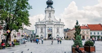 Day Tour: Traces of Pope John Paul II near Krakow - Kraków pickup and an efficient route through Lesser Poland