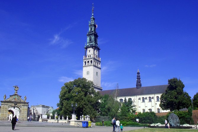 Day trip to Czestochowa - Black Madonna Monastery Private Transport from Krakow - English-speaking driver support (and how it helps)