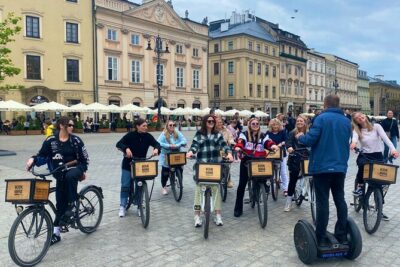 Discover the Jewish Quarter with a Bike Tour - Meeting at Wiślna 4 and how the 2 hours really feel