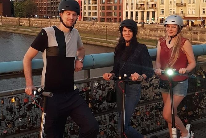 E-Scooter Krakow sightseeing tour - What the two-hour route really feels like: quick hits with control