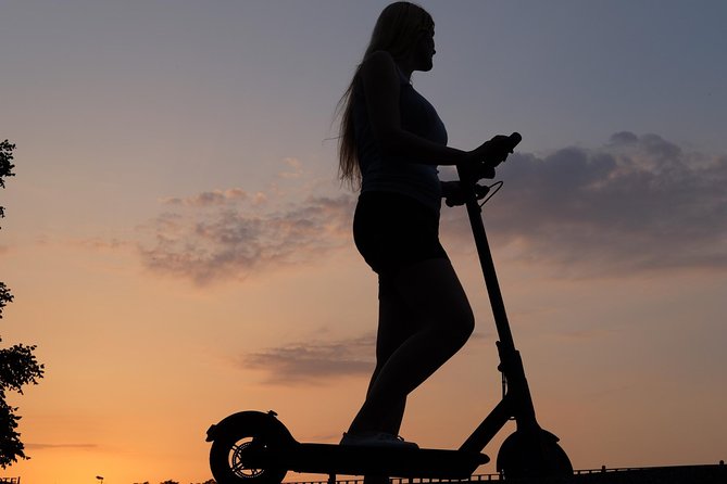 E-Scooter Rental in Krakow for 4 hours - Safety and comfort: what to do before you roll