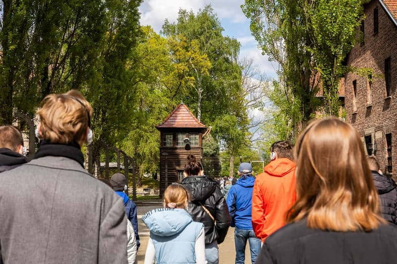 From Krakow: Auschwitz-Birkenau Guided Tour with Transport - A 7.5-Hour Auschwitz Day Trip That Actually Feels Under Control