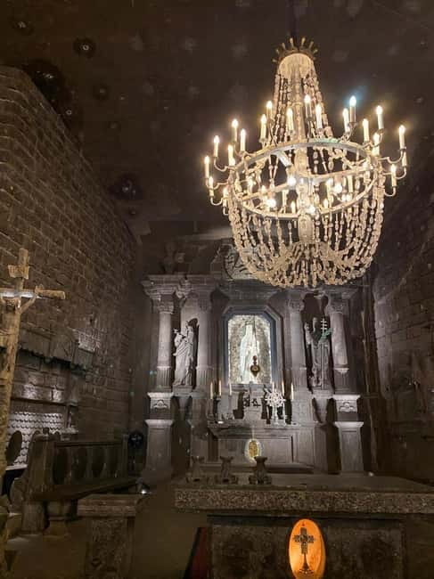 From Krakow: Auschwitz-Birkenau & Wieliczka Salt Mine Tour - Getting value from the guide (and why headsets matter)