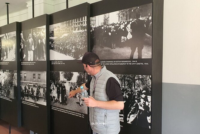from Kraków: Auschwitz excursion with guaranteed Dutch guide - Birkenau via Judenrampe: the route people were forced to walk