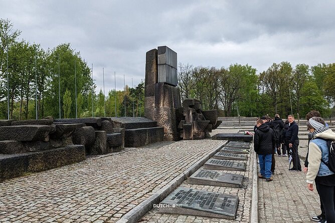 from Kraków: Auschwitz excursion with guaranteed Dutch guide - Timing, comfort, and what to pack for an 8–9 hour day