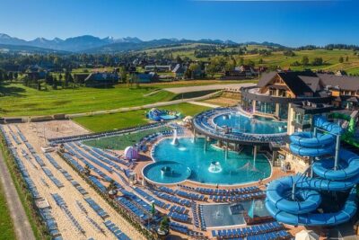 From Krakow: Chocholow Thermal Hot Springs (hotel pick up) - From Krakow’s Rynek Główny to Chocholów: the drive that sets expectations
