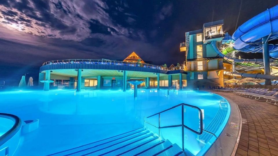 From Krakow: Chochołowskie Thermal Baths Ticket and Transfer - Should you book this Krakow-to-Chochołowskie thermal transfer?