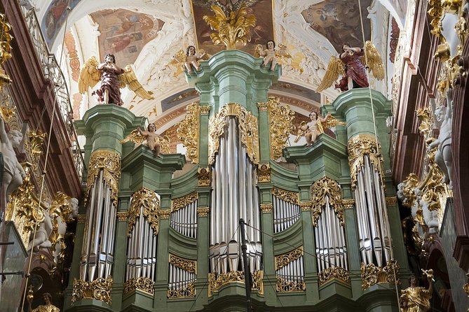 From Kraków: Czestochowa Black Madonna - Getting there from Kraków with hotel pick-up that saves time