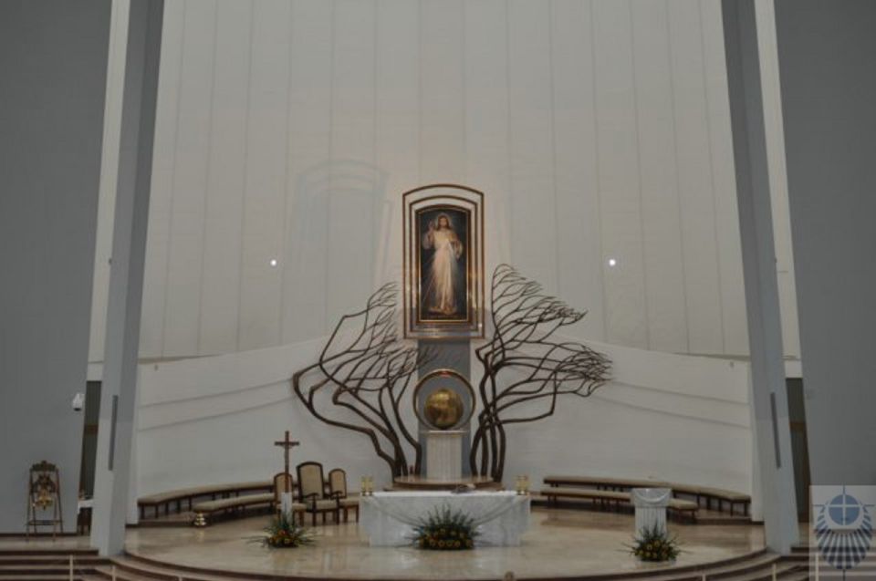 From Kraków: Częstochowa & Łagiewniki Pilgrim Sites Tour - Key highlights at a glance