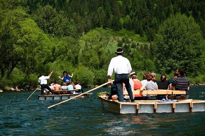 From Krakow: Dunajec River Rafting in Pieniny Mountains - Dunajec Gorge rafting: what the 2 hours are really like