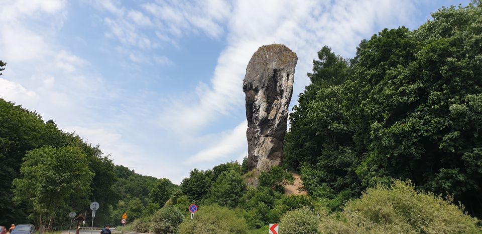 From Krakow: Ojców National Park & Ogrodzieniec Castle Tour - Maczuga Herkulesa Photo Stop: The Rock You Can’t Ignore