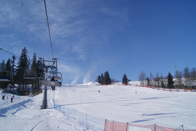 From Krakow: Skiing and Zakopane Tour Experience - First stop in Zakopane: Krupówki street and Podhale culture time