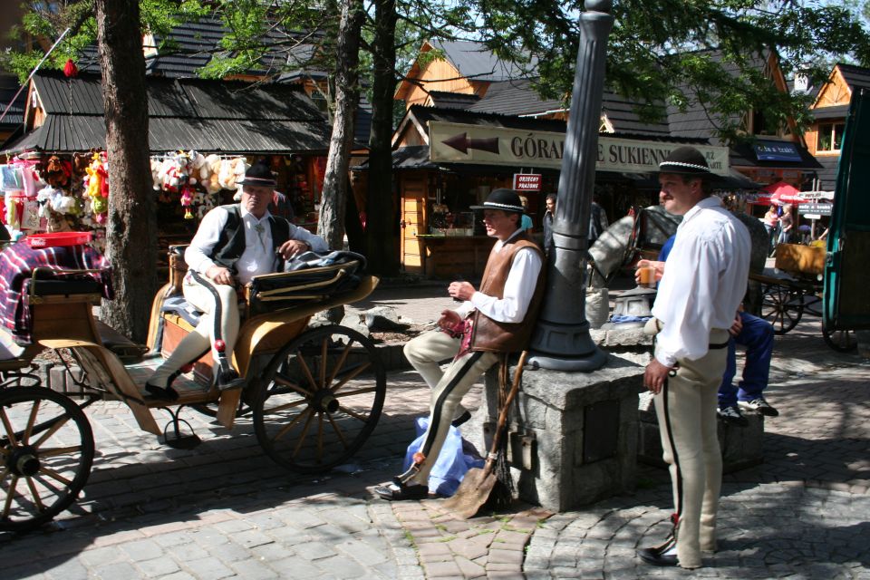 From Krakow: Slovakia Treetop Walk, Zakopane & Thermal Spa - Zakopane Time: Krupówki Strolls, Lunch Choices, and Quick Funicular Magic