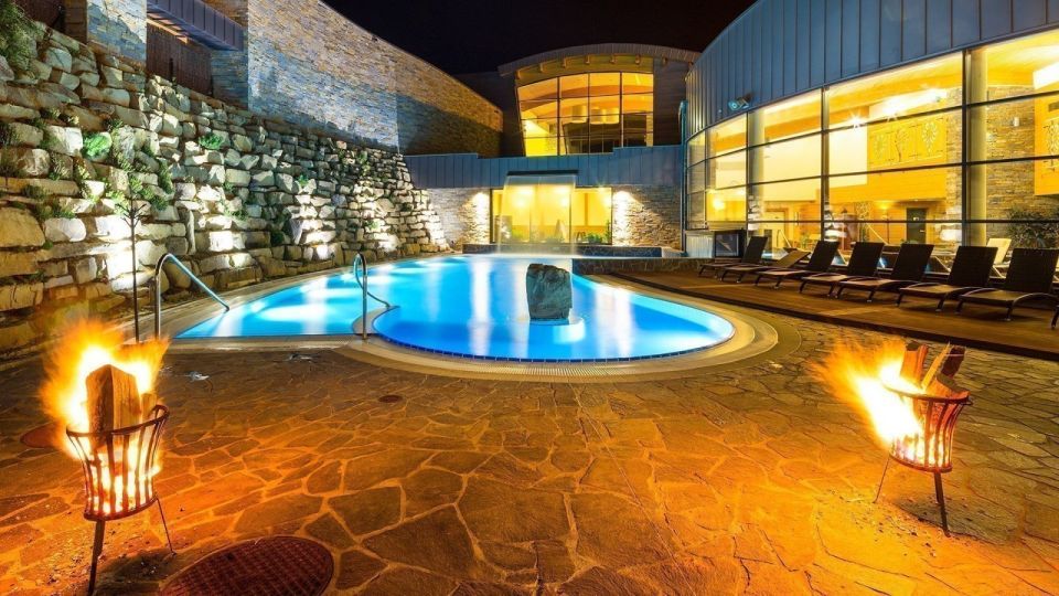 From Kraków; to Białka Thermal Baths private tour - Saunarium and sun time: how to plan it without wrecking your day