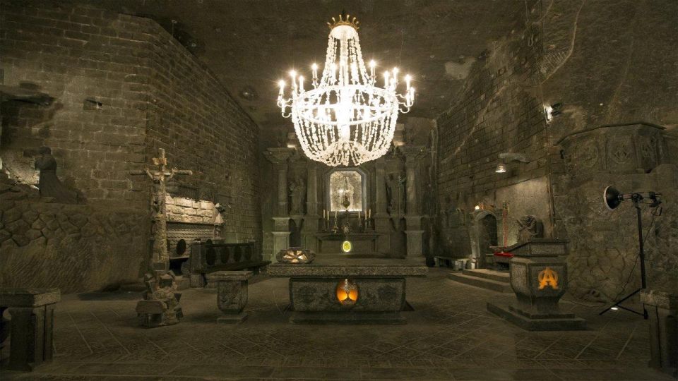 From Krakow: Wieliczka Salt Mine Guided Tour & Transfer - Who this tour fits best (and who should skip it)