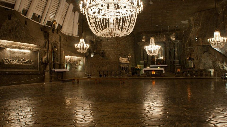 From Krakow: Wieliczka Salt Mine Guided Tour & Transfer - Inside the mine: what you’ll actually see and why it works