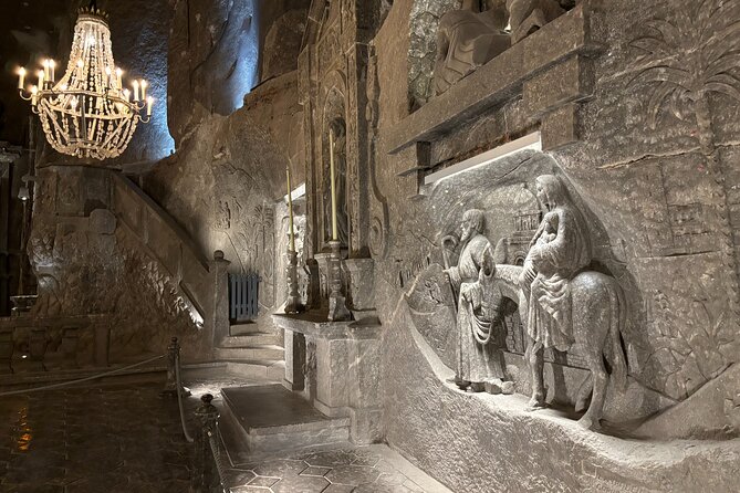 From Krakow: Wieliczka Salt Mine Guided Tour with Hotel Transfers - How group size affects your experience (up to 16 people)