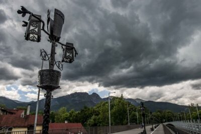 From Krakow: Zakopane and Dunajec River Rafting Tour - Krupówki bazaar time, Chocholow wooden houses, and chapels you can’t miss