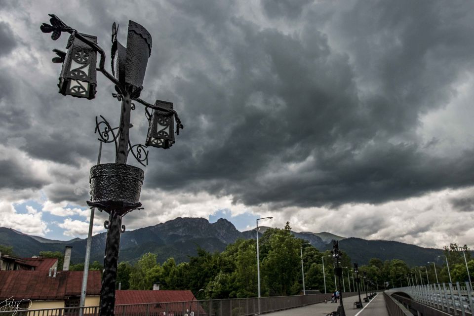 From Krakow: Zakopane and Dunajec River Rafting Tour - Krupówki bazaar time, Chocholow wooden houses, and chapels you can’t miss