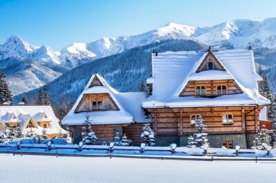 From Krakow: Zakopane Tour, Hot Springs, Cable Car, Local Tasting - Stop 1: Chocholow Wooden Village for Quick Culture and Photos