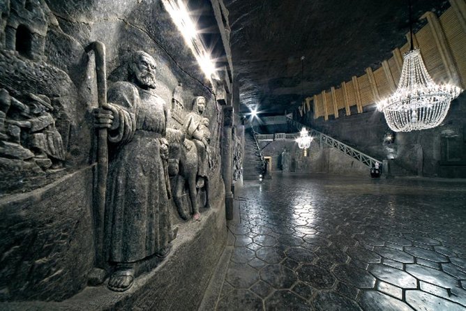 Full day tour to Auschwitz-Birkenau and Salt Mine with a local guide from Krakow - One Day, Two Sites: How This Krakow Route Fits Together