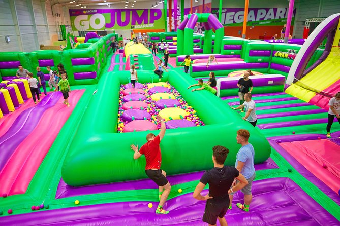 GOjump MEGAPARK Kraków-Sikorki 1h ticket: GOair Inflatable Park - Hours in Krakow: when you can actually fit this in