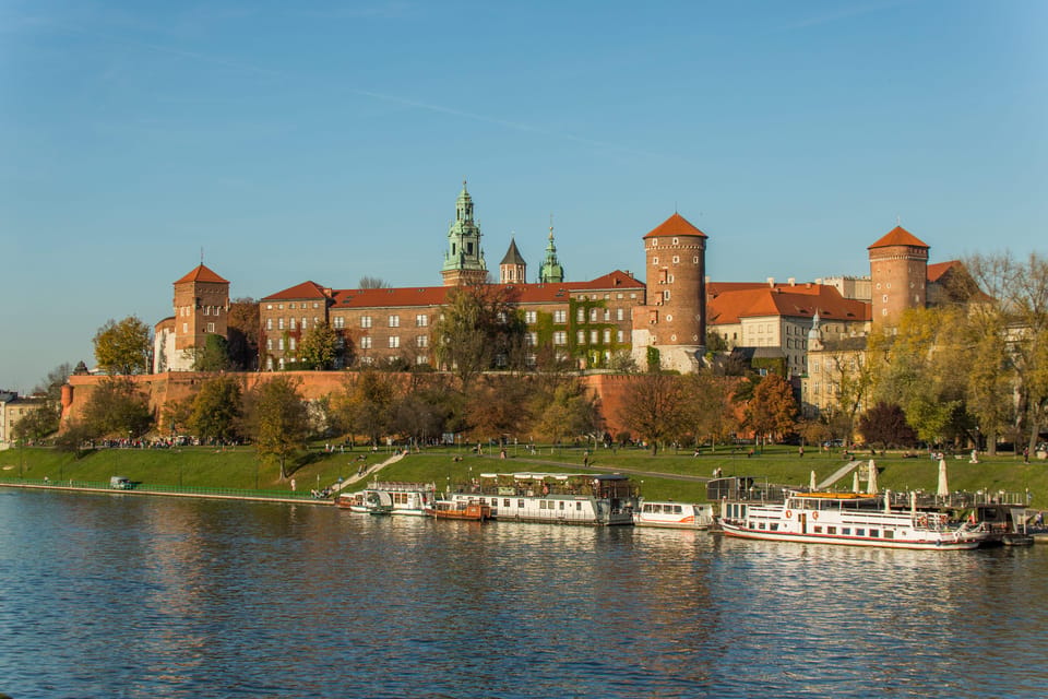 Guided Tour of the Wawel Castle & Cathedral in Cracow - Why Wawel Castle and Cathedral work as one tour
