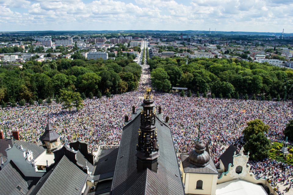 Half-Day Czestochowa Black Madonna Tour from Krakow - The 1655 Siege Story: A Place With Real Historical Stakes