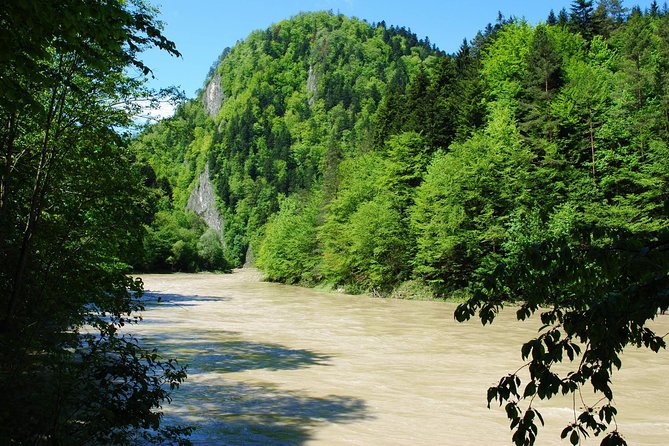 Half-Day Dunajec River Rafting tour from Krakow - The 18 km run: Sromowce to Szczawnica and why the views matter