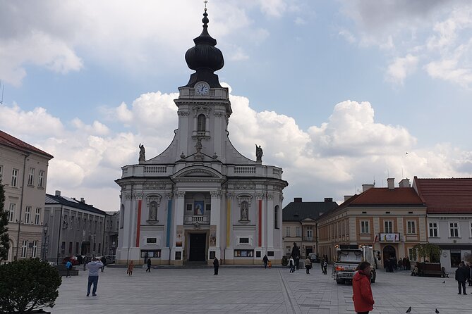 Half-Day John Paul II Route Tour from Krakow - Stop 2: Wadowice town time and the hometown connection