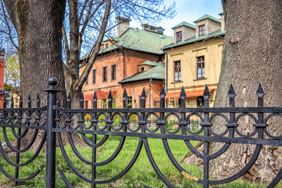 Jewish Krakow Walking Tour in English - Getting Oriented at the Old Synagogue Stairs
