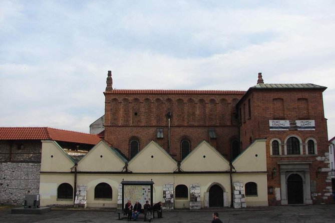 Jewish Quarter, Oskar Schindler's sites and Kraków under Nazi occupation - Fabryka Emalia Oskara Schindlera: Going Inside the Museum Building