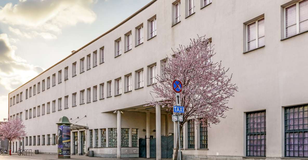 Kazimierz, Schindler's Factory & Ghetto Guided Tour - Schindler’s Enamel Factory: how the exhibition turns history into a moral story