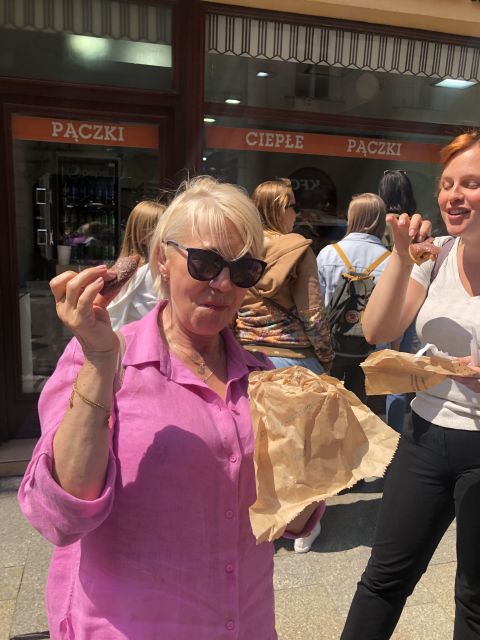 Krakow: 3-Hour Guided Secret Foodies Tour - Milkbar time: communist-era eating and the pierogi lesson
